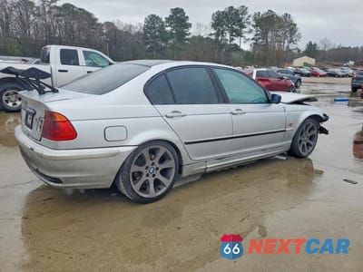 Trzecie zdjęcie samochodu z tyłu: 2001 BMW 325 I VIN:WBAAN37421ND45826 - miniatura