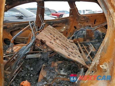 Zdjęcie 11 z 12 samochodu: 2010 MAZDA CX-7 VIN:JM3ER2W59A0316791 - miniatura