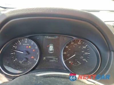 Zdjęcie 9 z 13 samochodu: 2017 NISSAN ROGUE S VIN:KNMAT2MT4HP527358 - miniatura