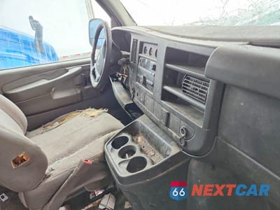 Zdjęcie 9 z 11 samochodu: 2015 CHEVROLET EXPRESS UTILITY / SERVICE TRUCK VIN:1GB0G2CG9F1208336 - miniatura