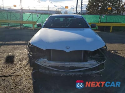 Piąte zdjęcie samochodu w środku: 2017 BMW 530 XI VIN:WBAJA7C36HWA70580 - miniatura