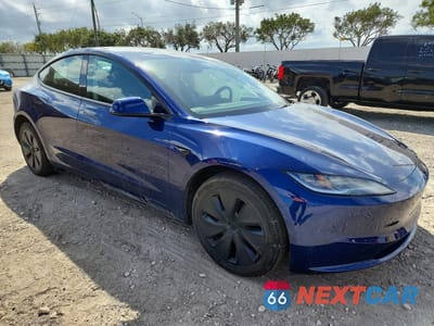 Czwarte zdjęcie samochodu z boku: 2024 TESLA MODEL 3 VIN:5YJ3E1EAXRF835477 - miniatura
