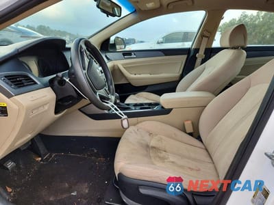 Zdjęcie 7 z 11 samochodu: 2017 HYUNDAI SONATA HYBRID VIN:KMHE24L12HA060407 - miniatura