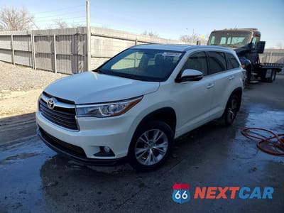 2015 TOYOTA HIGHLANDER XLE 5TDJKRFH7FS079740 - główne zdjęcie licytacji z USA - miniatura