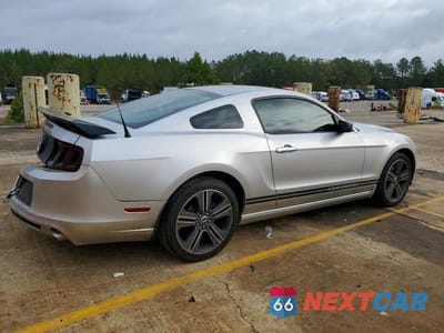 Trzecie zdjęcie samochodu z tyłu: 2014 FORD MUSTANG VIN:1ZVBP8AM3E5258864 - miniatura