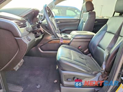 Zdjęcie 7 z 13 samochodu: 2019 CHEVROLET SUBURBAN C1500 LT VIN:1GNSCHKC7KR150439 - miniatura