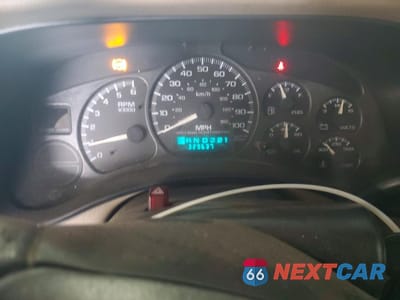 Zdjęcie 9 z 14 samochodu: 2002 GMC YUKON XL C1500 VIN:1GKEC16Z82J107601 - miniatura