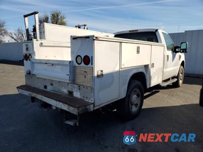 Trzecie zdjęcie samochodu z tyłu: 2008 FORD F350 SUPER DUTY UTILITY / SERVICE TRUCK VIN:1FDWF35R58ED90203 - miniatura