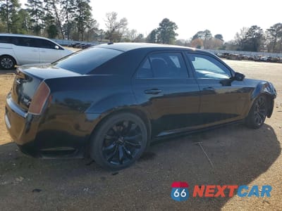 Trzecie zdjęcie samochodu z tyłu: 2014 CHRYSLER 300 S VIN:2C3CCABG8EH340301 - miniatura