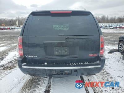 Zdjęcie 6 z 12 samochodu: 2014 GMC YUKON DENALI VIN:1GKS2EEF2ER210555 - miniatura
