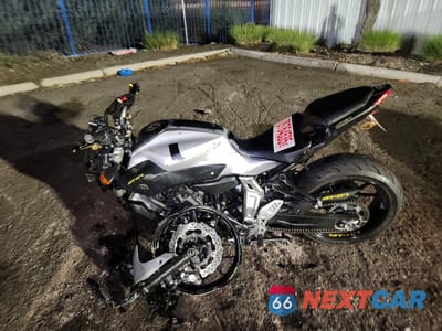 Trzecie zdjęcie samochodu z tyłu: 2017 YAMAHA FZ07 VIN:JYARM06E5HA011866 - miniatura