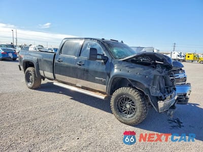 Czwarte zdjęcie samochodu z boku: 2011 CHEVROLET SILVERADO K3500 LTZ VIN:1GC4K1CGXBF189878 - miniatura