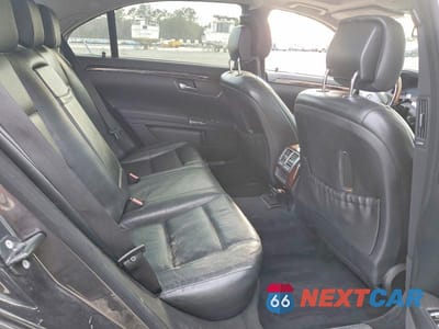 Zdjęcie 10 z 11 samochodu: 2011 MERCEDES-BENZ S 550 VIN:WDDNG7BB9BA415149 - miniatura