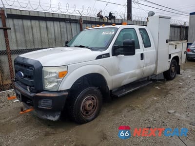 2015 FORD F250 SUPER DUTY UTILITY / SERVICE TRUCK 1FD7X2B67FEA48335 - główne zdjęcie licytacji z USA - miniatura