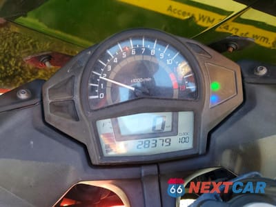 Zdjęcie 7 z 9 samochodu: 2012 KAWASAKI EX650 EC VIN:JKAEXEE14CDA02764 - miniatura