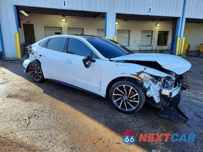 Czwarte zdjęcie samochodu z boku: 2021 HYUNDAI SONATA LIMITED VIN:5NPEH4J20MH089583 - miniatura