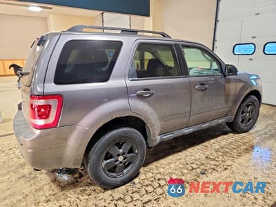 Trzecie zdjęcie samochodu z tyłu: 2011 FORD ESCAPE XLT VIN:1FMCU9D71BKB35911 - miniatura
