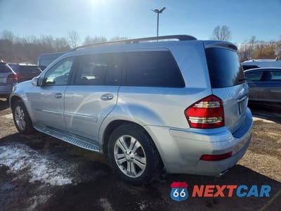 Drugie zdjęcie samochodu z przodu: 2009 MERCEDES-BENZ GL 450 4MATIC VIN:4JGBF71E49A511921 - miniatura