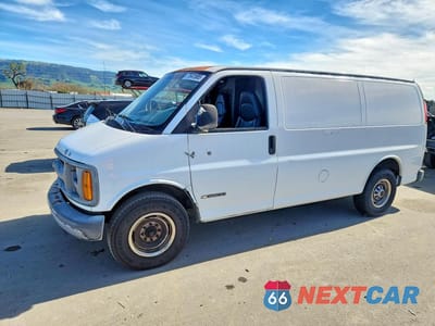 1998 CHEVROLET EXPRESS DELIVERY VAN 1GCHG35R0W1063674 - główne zdjęcie licytacji z USA - miniatura