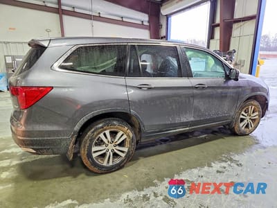 Trzecie zdjęcie samochodu z tyłu: 2018 HONDA PILOT EXL VIN:5FNYF6H55JB043501 - miniatura