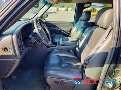 Zdjęcie 7 z 12 samochodu: 2005 GMC NEW SIERRA C1500 VIN:2GTEC13T251104803 - miniatura