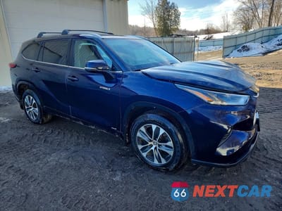 Czwarte zdjęcie samochodu z boku: 2021 TOYOTA HIGHLANDER HYBRID XLE VIN:5TDGBRCH6MS525842 - miniatura