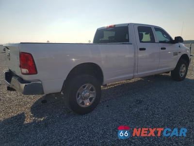 Trzecie zdjęcie samochodu z tyłu: 2018 RAM 2500 ST VIN:3C6UR5HJ0JG354350 - miniatura
