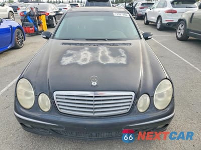 Piąte zdjęcie samochodu w środku: 2005 MERCEDES-BENZ E 500 VIN:WDBUF70J75A706030 - miniatura