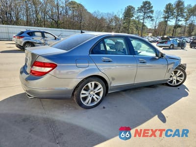 Trzecie zdjęcie samochodu z tyłu: 2011 MERCEDES-BENZ C 300 VIN:WDDGF5EB2BR167906 - miniatura