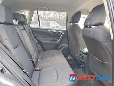 Zdjęcie 10 z 12 samochodu: 2025 TOYOTA RAV4 LE VIN:JTMK1RFV0SD131146 - miniatura