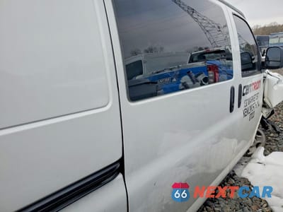 Zdjęcie 11 z 13 samochodu: 2022 CHEVROLET EXPRESS G3500 UTILITY / SERVICE VAN VIN:1GCZGHFP9N1290911 - miniatura