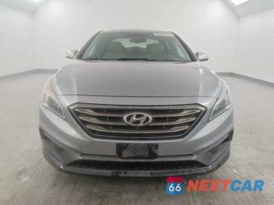 Piąte zdjęcie samochodu w środku: 2016 HYUNDAI SONATA SPORT VIN:5NPE34AF8GH363859 - miniatura