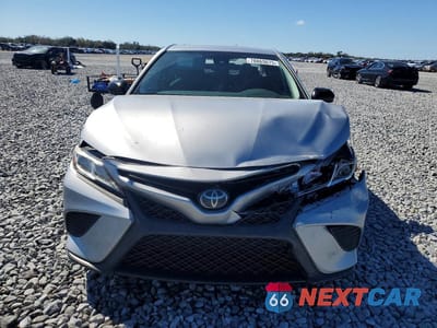 Piąte zdjęcie samochodu w środku: 2019 TOYOTA CAMRY SE VIN:4T1B11HK6KU296781 - miniatura