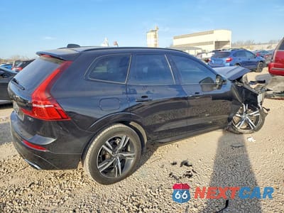 Trzecie zdjęcie samochodu z tyłu: 2021 VOLVO XC60 T5 R-DESIGN VIN:YV4102RM8M1840160 - miniatura