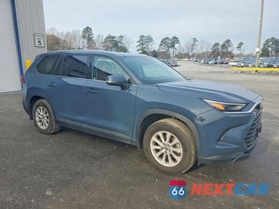 Czwarte zdjęcie samochodu z boku: 2024 TOYOTA GRAND HIGHLANDER XLE VIN:5TDAAAB59RS027806 - miniatura