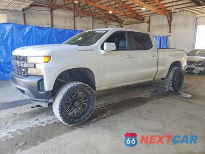 2021 CHEVROLET SILVERADO K1500 1GCUYAEF6MZ122411 - główne zdjęcie licytacji z USA - miniatura