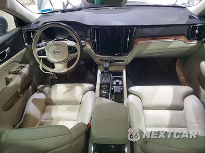 Zdjęcie 8 z 12 samochodu: 2020 VOLVO V60 CROSS COUNTRY T5 MOMENTUM VIN:YV4102WK4L1040926 - miniatura