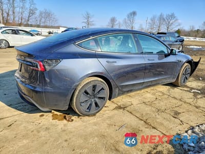 Trzecie zdjęcie samochodu z tyłu: 2024 TESLA MODEL 3 VIN:5YJ3E1EA0RF871078 - miniatura
