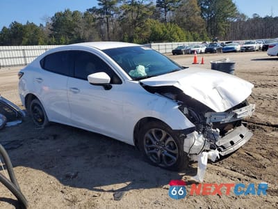 Czwarte zdjęcie samochodu z boku: 2019 TOYOTA YARIS L VIN:3MYDLBYV6KY510142 - miniatura