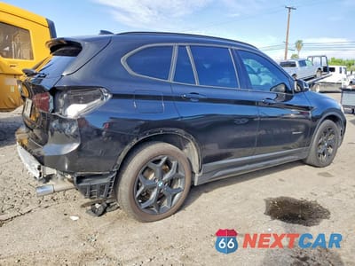 Trzecie zdjęcie samochodu z tyłu: 2018 BMW X1 SDRIVE28I VIN:WBXHU7C39J5H42462 - miniatura