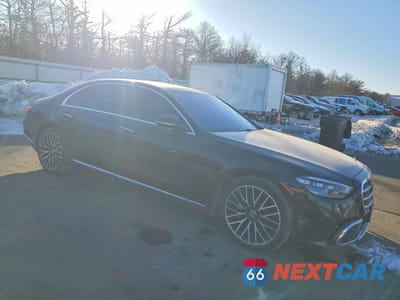 Czwarte zdjęcie samochodu z boku: 2021 MERCEDES-BENZ S 580 4MATIC VIN:W1K6G7GB0MA055625 - miniatura