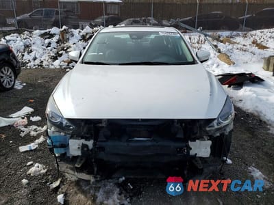 Piąte zdjęcie samochodu w środku: 2018 MAZDA 3 TOURING VIN:3MZBN1V34JM207733 - miniatura