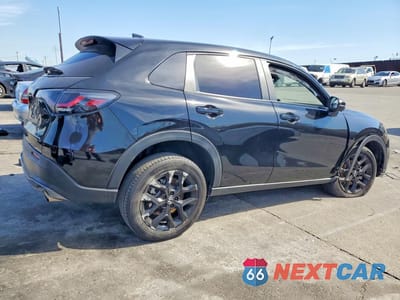 Trzecie zdjęcie samochodu z tyłu: 2024 HONDA HR-V SPORT VIN:3CZRZ2H54RM744892 - miniatura