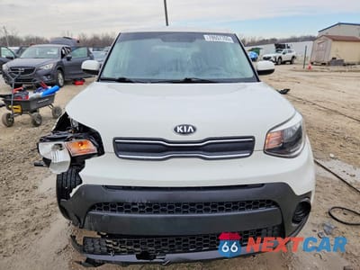 Piąte zdjęcie samochodu w środku: 2019 KIA SOUL BASE VIN:KNDJN2A28K7912354 - miniatura