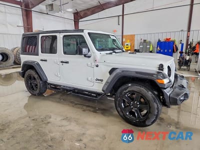 Czwarte zdjęcie samochodu z boku: 2020 JEEP WRANGLER UNLIMITED SPORT VIN:1C4HJXDG7LW190798 - miniatura