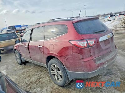 Drugie zdjęcie samochodu z przodu: 2017 CHEVROLET TRAVERSE LT VIN:1GNKRHKDXHJ182705 - miniatura