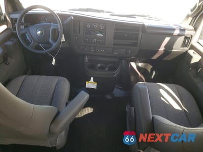 Zdjęcie 8 z 14 samochodu: 2025 CHEVROLET EXPRESS G2500 VIN:1GCWGAFP0S1278586 - miniatura