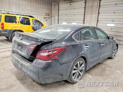 Trzecie zdjęcie samochodu z tyłu: 2017 NISSAN ALTIMA 2.5 VIN:1N4AL3APXHC142638 - miniatura