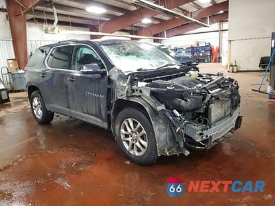 Czwarte zdjęcie samochodu z boku: 2020 CHEVROLET TRAVERSE LT VIN:1GNERGKW1LJ138464 - miniatura