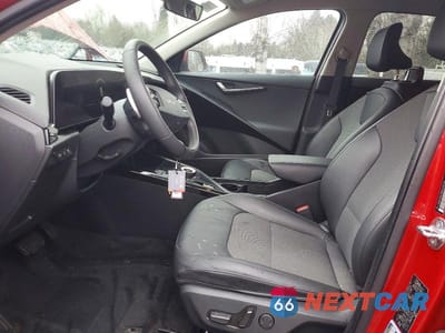 Zdjęcie 7 z 13 samochodu: 2024 KIA NIRO EV WIND VIN:KNDCR3L18R5106219 - miniatura